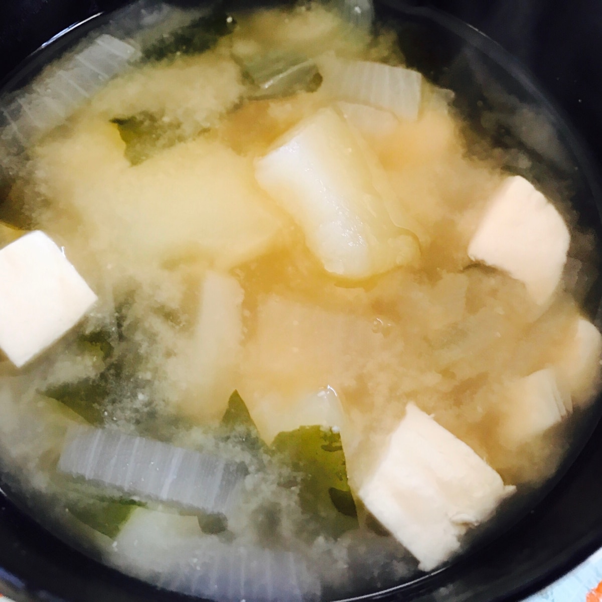豆腐 玉ねぎ じゃがいも わかめの味噌汁 レシピ 作り方 By たかまさ 楽天レシピ 豆腐 玉ねぎ じゃがいも わかめの味噌汁 レシピ 作り方 By たかまさ 楽天レシピ